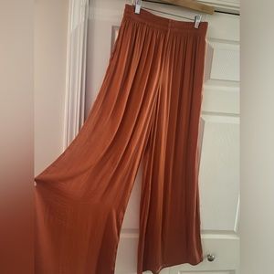 Zara flowy pants.  Size medium.